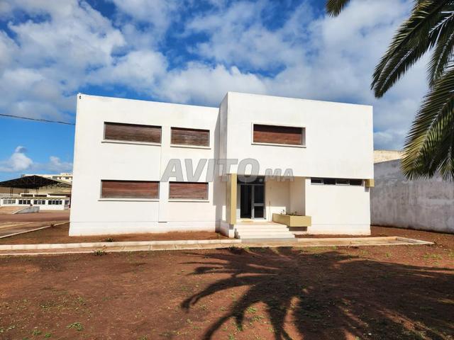 Local commercial location à Anfa, Gharb-Chrarda-Beni Hssen