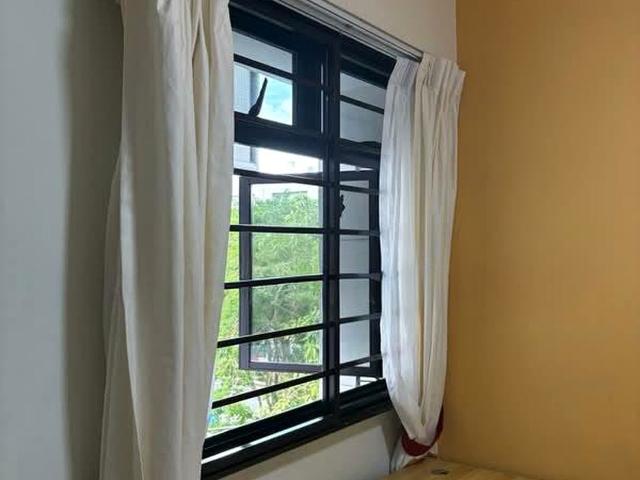 Detached House for sale in Alexandra Road