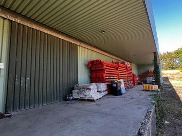 Local Commercial vente à Confolens, Courcôme