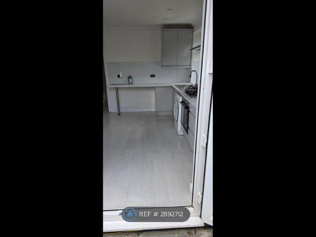 Apartment for rent in Roffey, Horsham