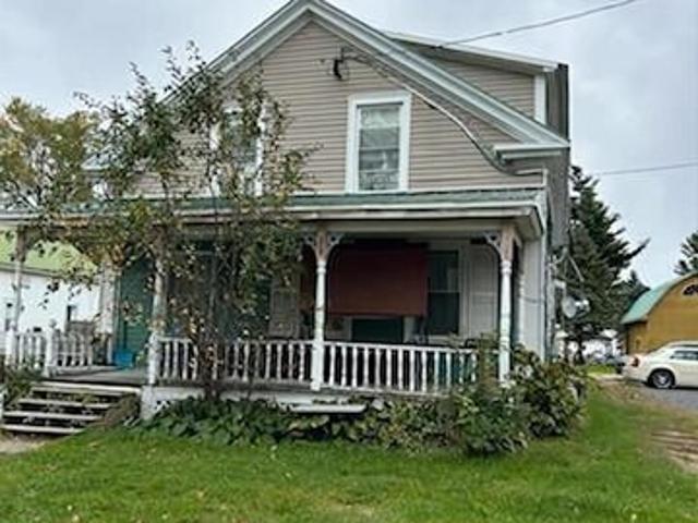 House for sale in Chateaugay