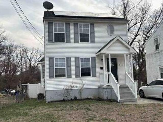 House for sale in Woodbury