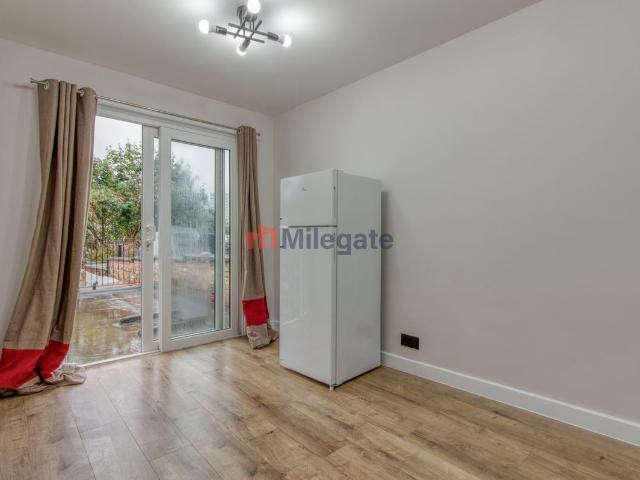 Studio for rent in London Borough of Lewisham, Deptford