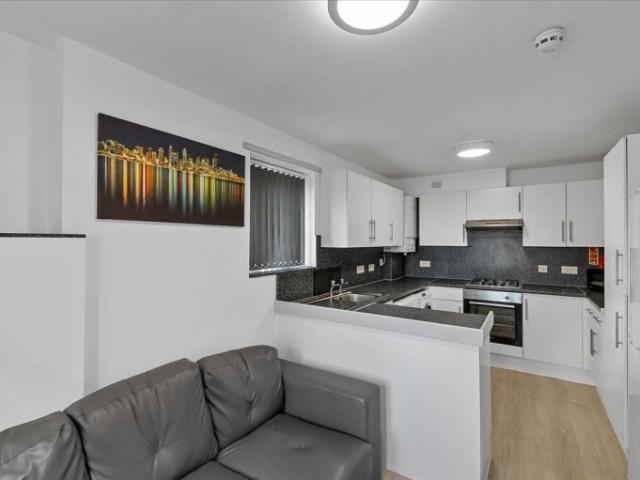 Room for rent in Greenbank, Mount Wise