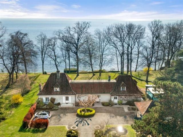 Einfamilienhaus kaufen in Saint-Prex, Waadt