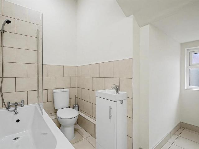Apartment for rent in Caldermill, East Midlands
