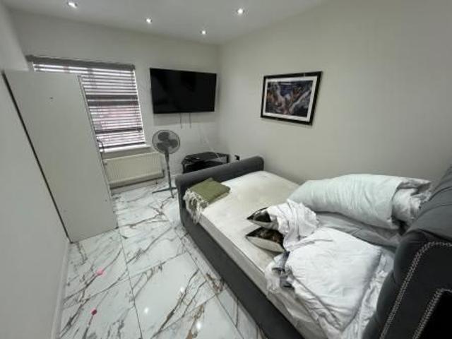 Apartment for rent in Horninglow and Eton, Beamhurst