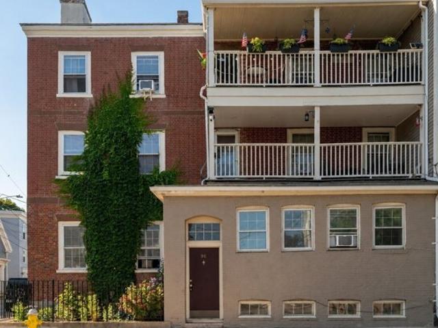 Condo for sale in Salem, Essex County