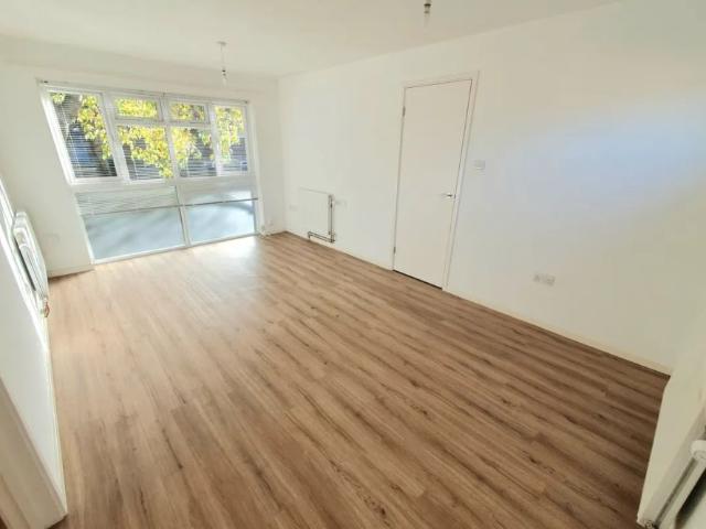 Apartment for rent in Heigham Grove, East Bank