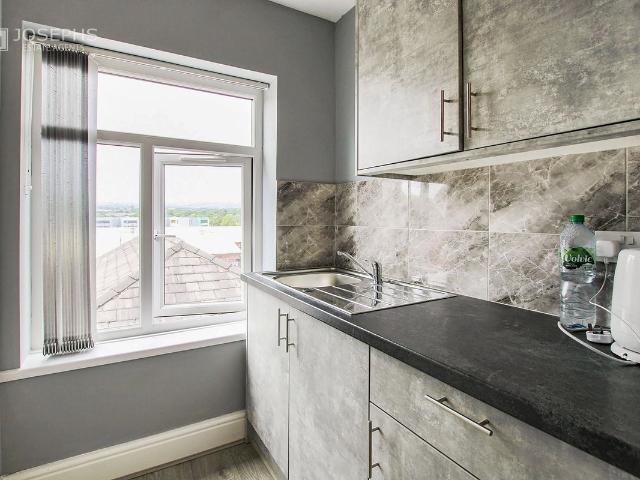 Studio for rent in Lee Bank, Greater Manchester