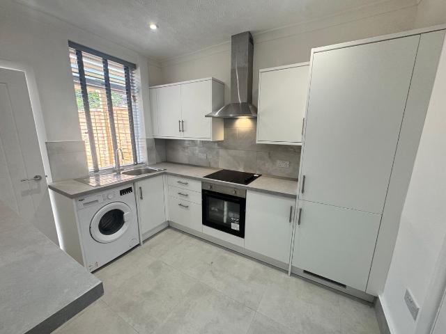 Apartment for rent in Berry Hill, Potters Corner