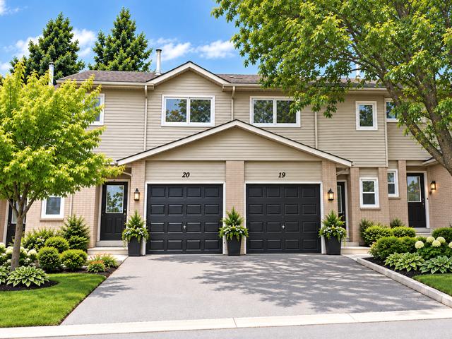Townhouse for rent in Templemead, Hamilton