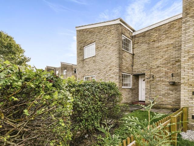 Apartment for rent in Pin Green Industrial Area, Stevenage