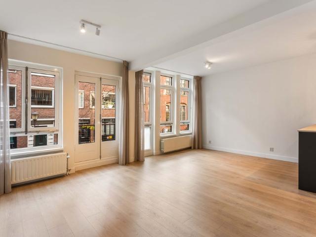 Appartement te huur in Zuid, Amsterdam