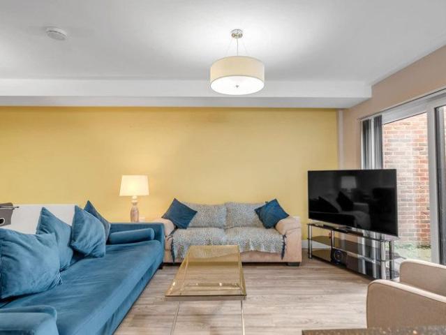 Apartment for rent in Heigham Grove, East Bank