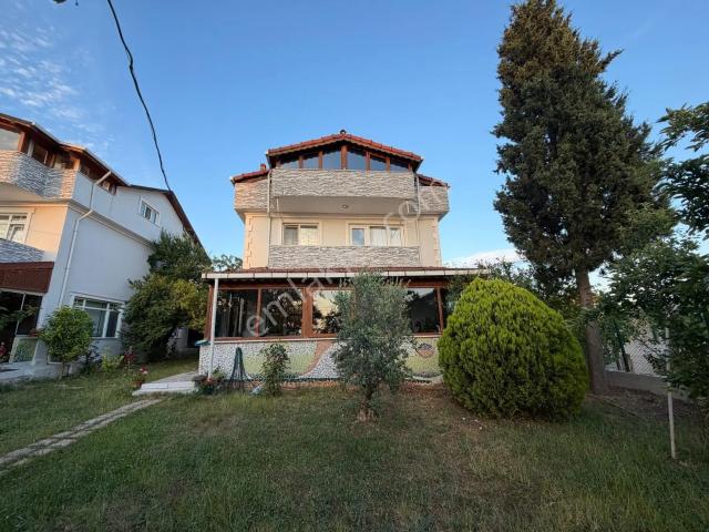 Derince, Kocaeli içerisinde satılık Villa