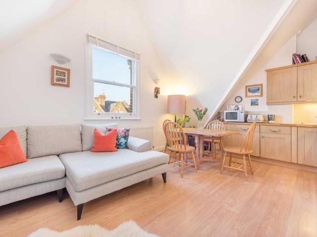 Apartment for rent in Tulse Hill, Greater London