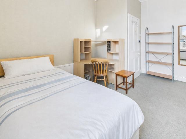 Room for rent in Greenbank, Mount Wise