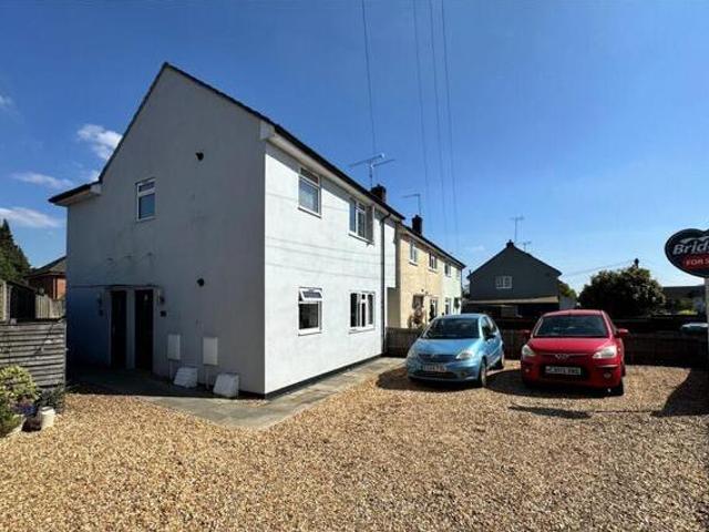 House for sale in Fernhill, Rushmoor