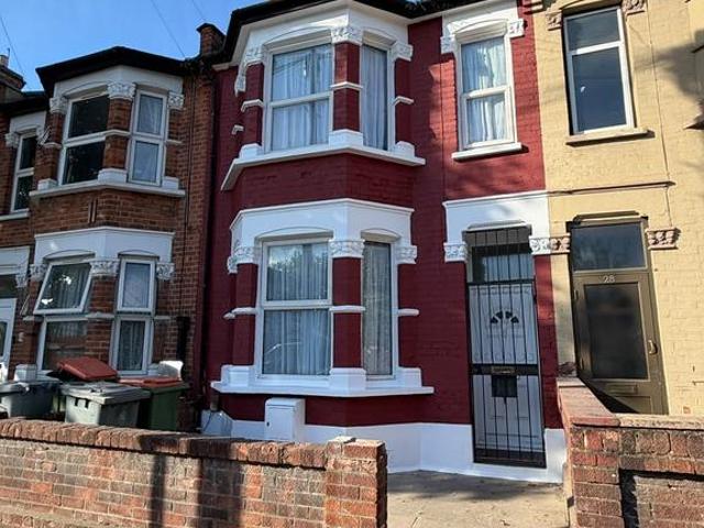 House for rent in London Borough of Newham, Greater London
