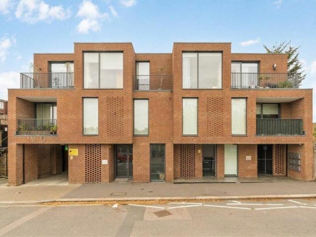 Apartment for rent in Cricklewood, Brent