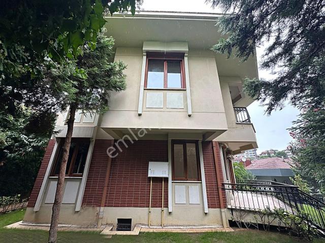 Üsküdar, İstanbul içerisinde kiralık Villa
