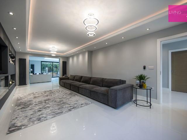 House for rent in Royal Borough of Kingston upon Thames, Greater London