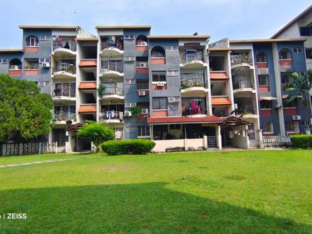 Condominium for sale in Langat, Selangor