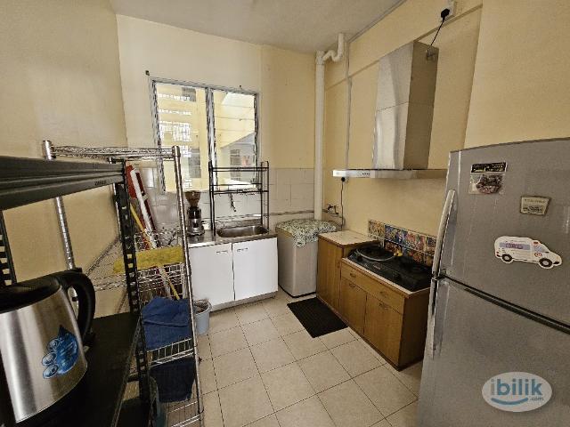 Room for rent in Mukim 13, Georgetown