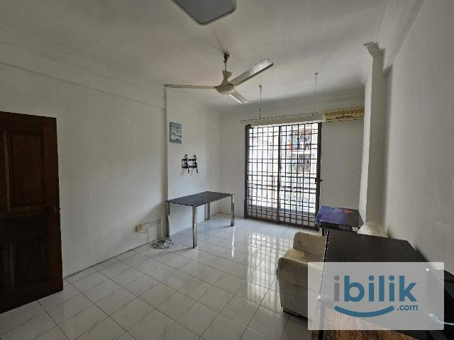 Room for rent in Mukim 13, Georgetown