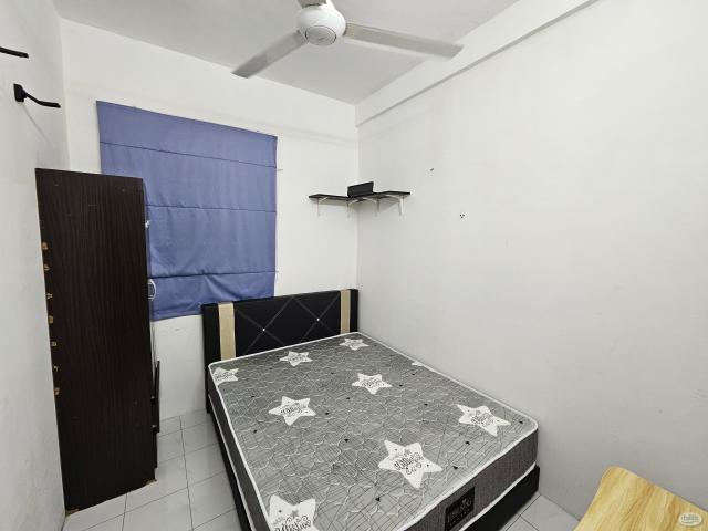 Room for rent in Mukim 13, Georgetown