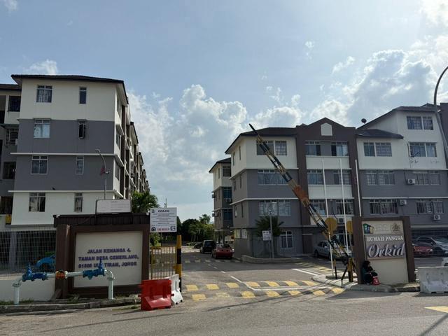 Flat for sale in Ulu Tiram, Johor