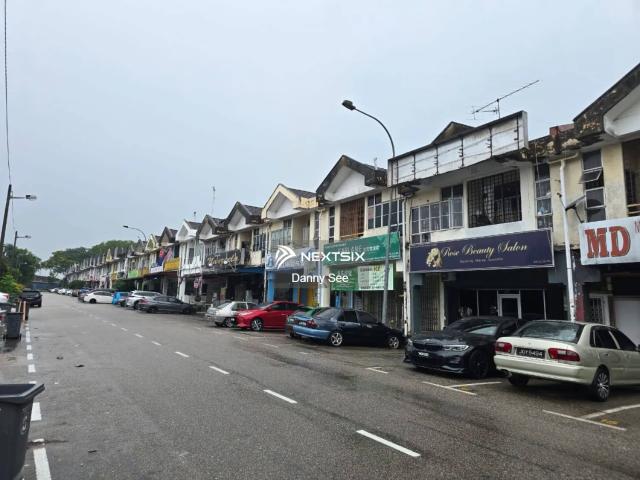 Shop for sale in Johor