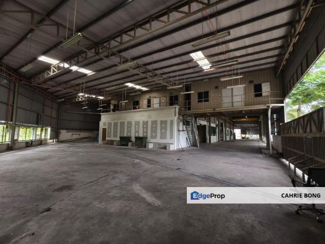 Warehouse for rent in Ulu Tiram, Johor