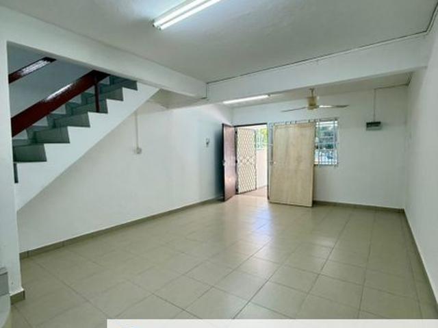 House for sale in Ulu Tiram, Johor