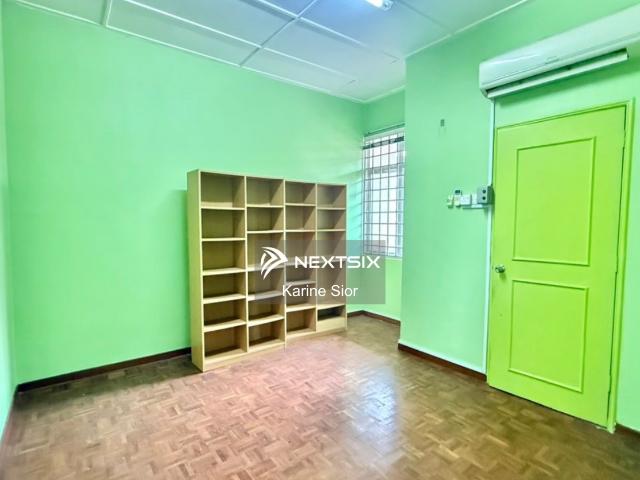 Warehouse for sale in Johor