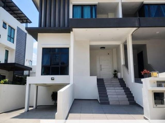 House for sale in Vila Puncak Desa, Kuala Lumpur