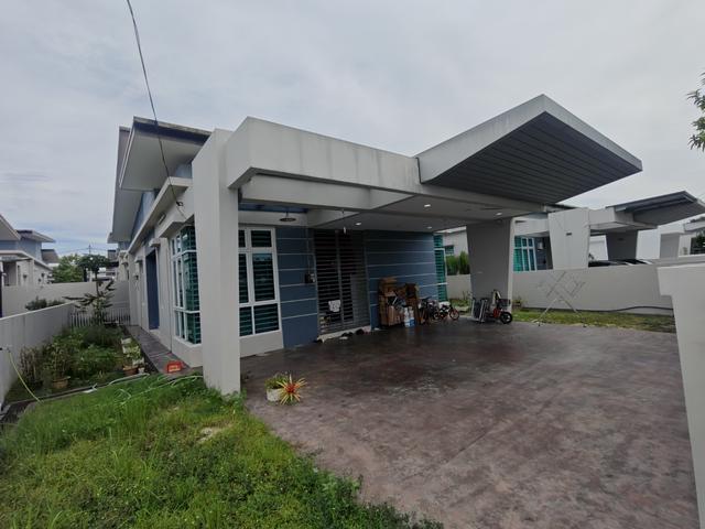 Bungalow for sale in Wellesley, Penang