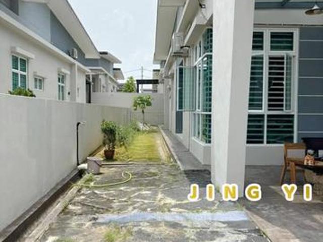 Bungalow for sale in Wellesley, Penang