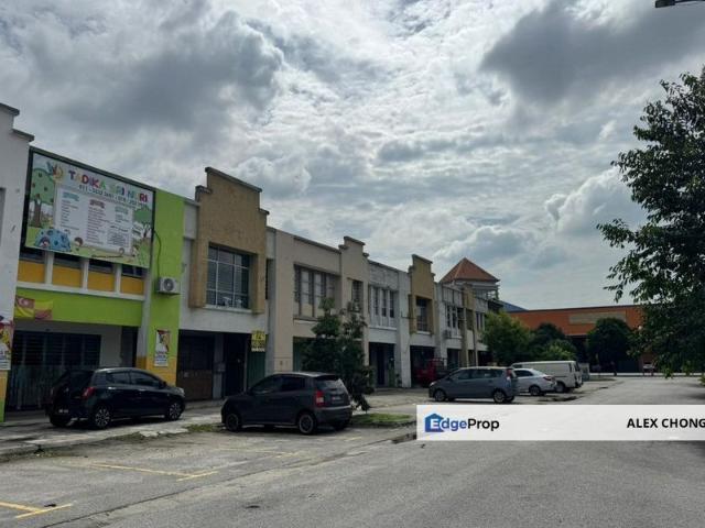 Shop for rent in Alam Impian, Selangor
