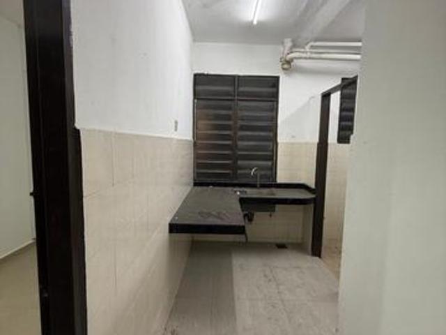 Flat for sale in Petaling, Damansara Damai