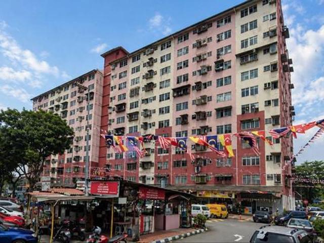 Flat for sale in Petaling, Damansara Damai