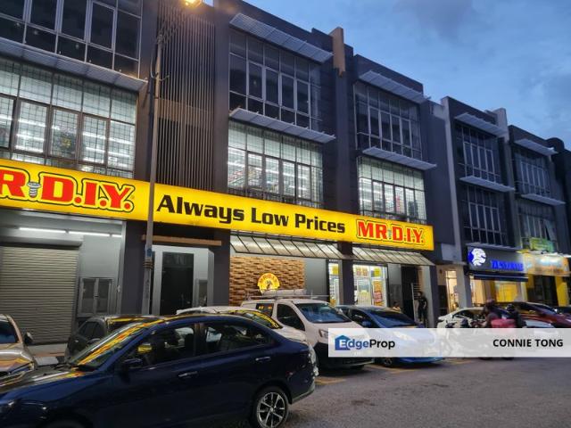 Shop for sale in Petaling, Damansara Damai