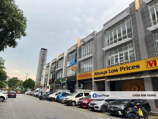 Shop for sale in Petaling, Damansara Damai