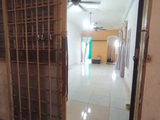 Flat for sale in Petaling, Damansara Damai
