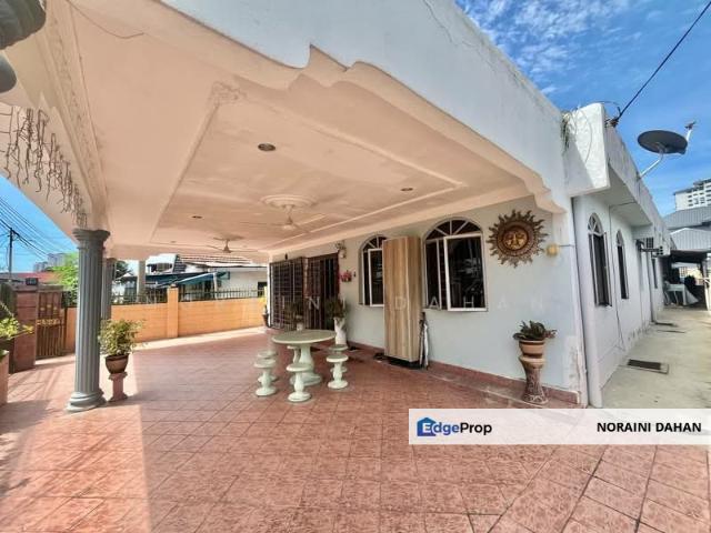 House for sale in Country Heights Damansara, Kuala Lumpur