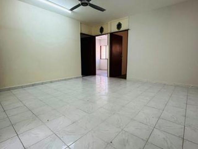 Apartment for sale in Country Heights Damansara, Kuala Lumpur