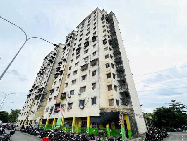 Flat for sale in Petaling, Damansara Damai