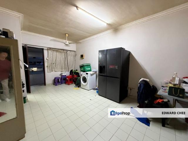 Condominium for sale in Farlim, George Town