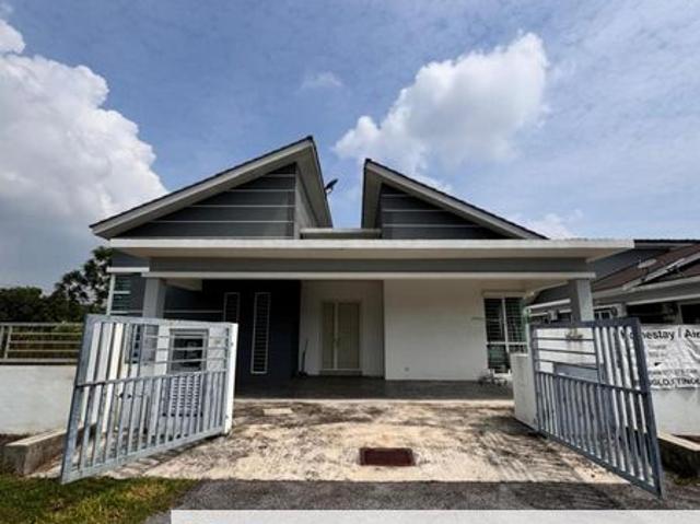 House for sale in Tanjong Sepat, Selangor